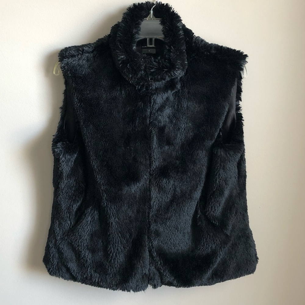 Cejon Black Faux Fur Vest